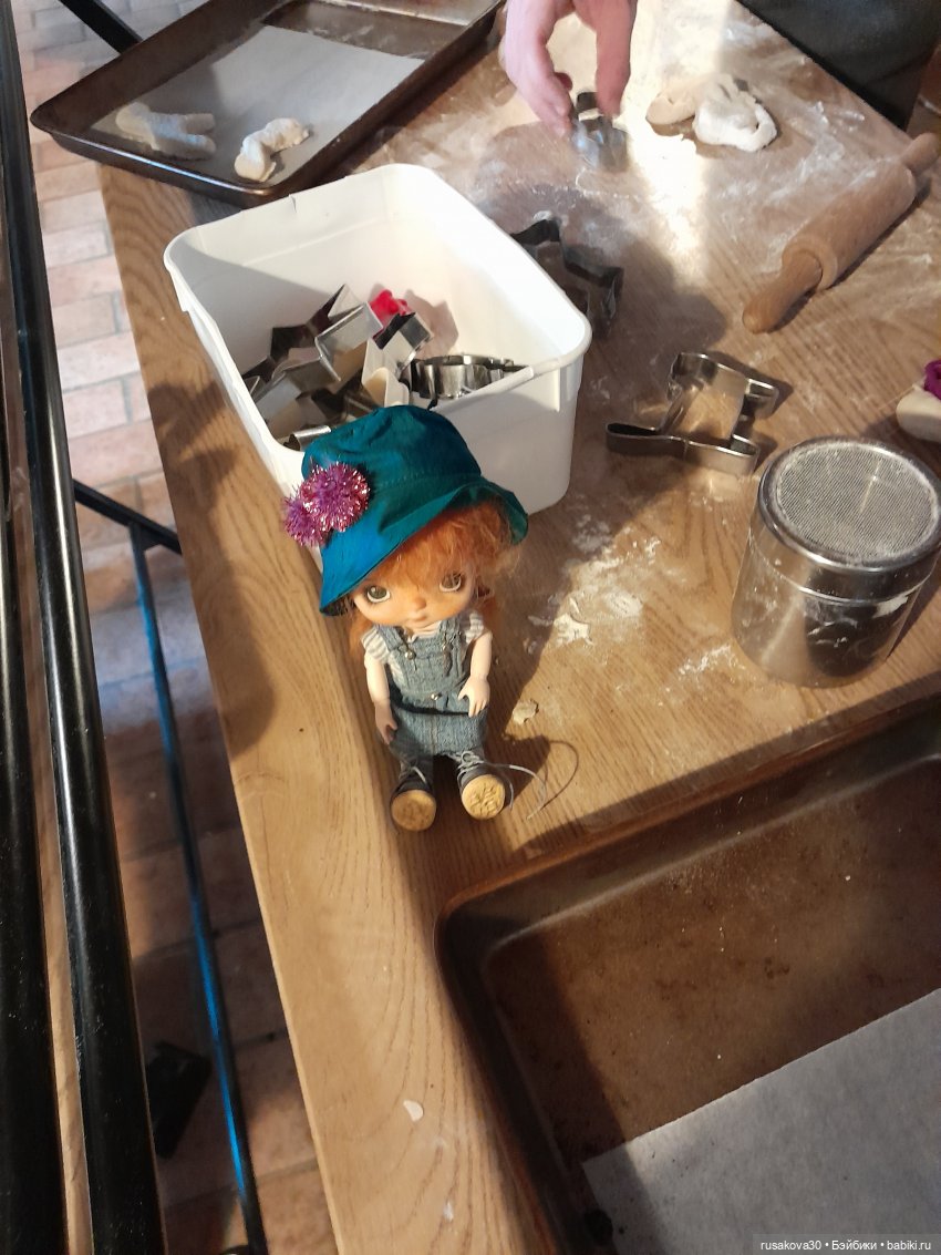 Баська и лисята на мельнице-музее Грейт-Бирчем