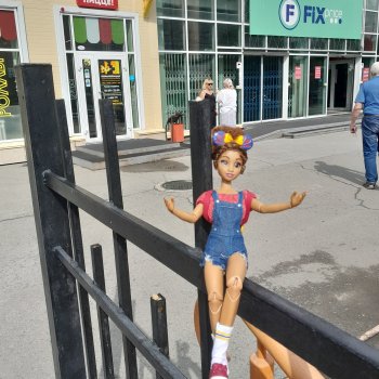 Вспоминаем лето...прогулки  со Снежкой .
