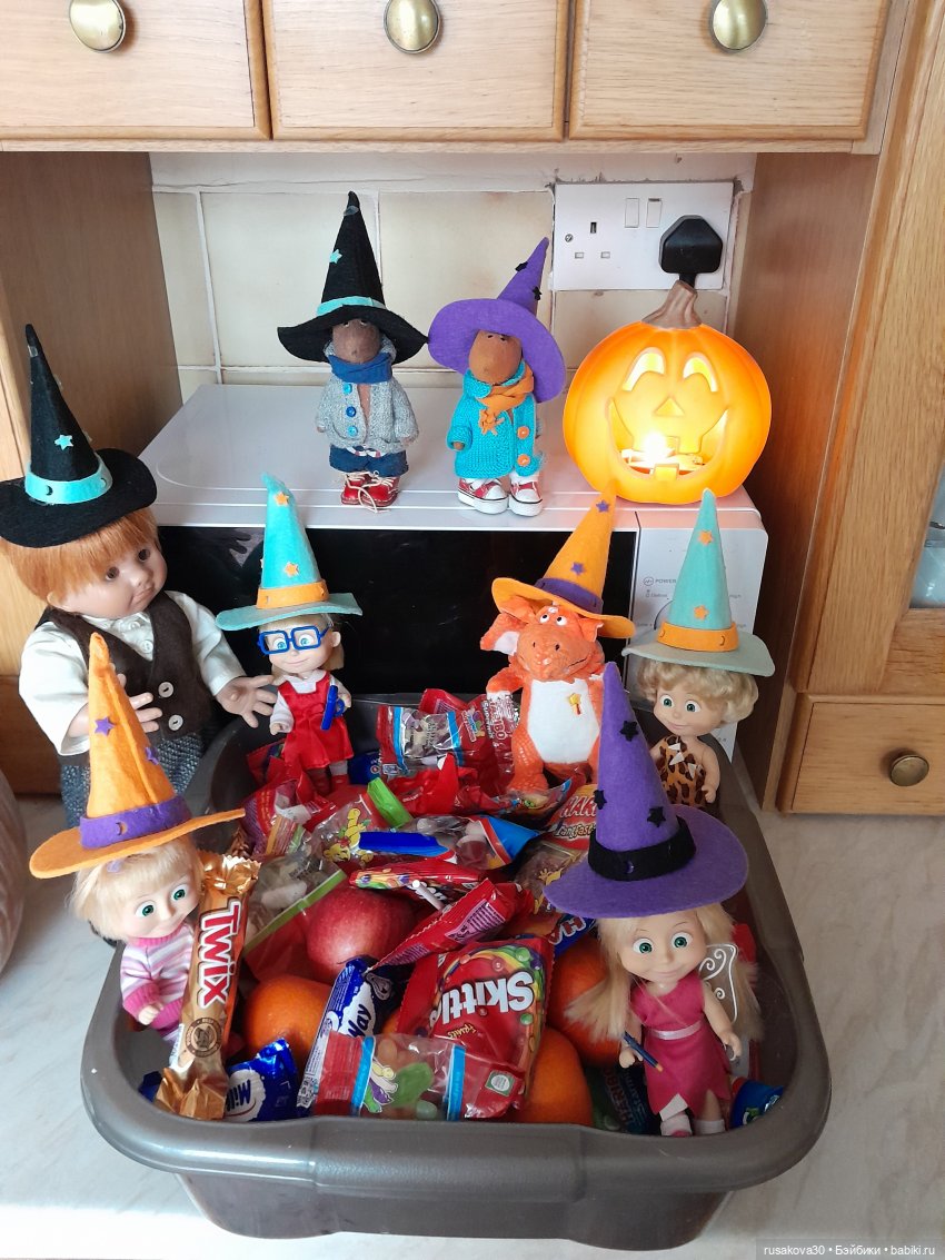 Бруммель и его уже второй Хэллоуин