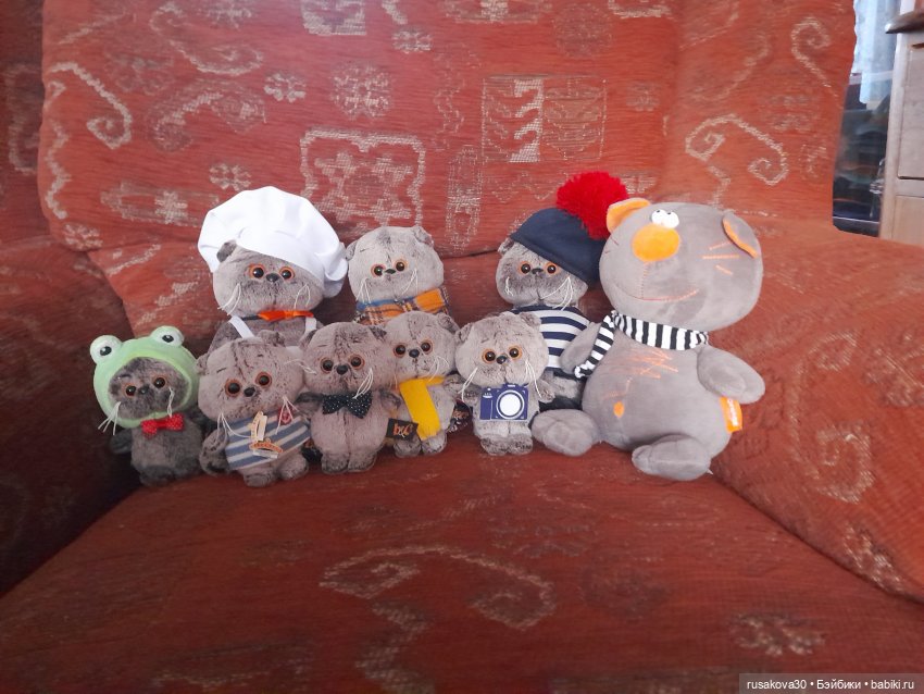 Какая рождественская витрина лучше