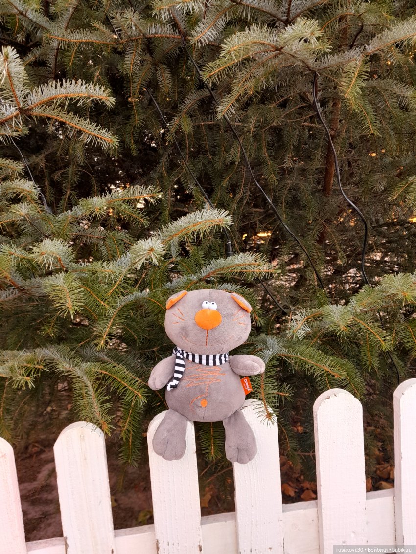 Какая рождественская витрина лучше