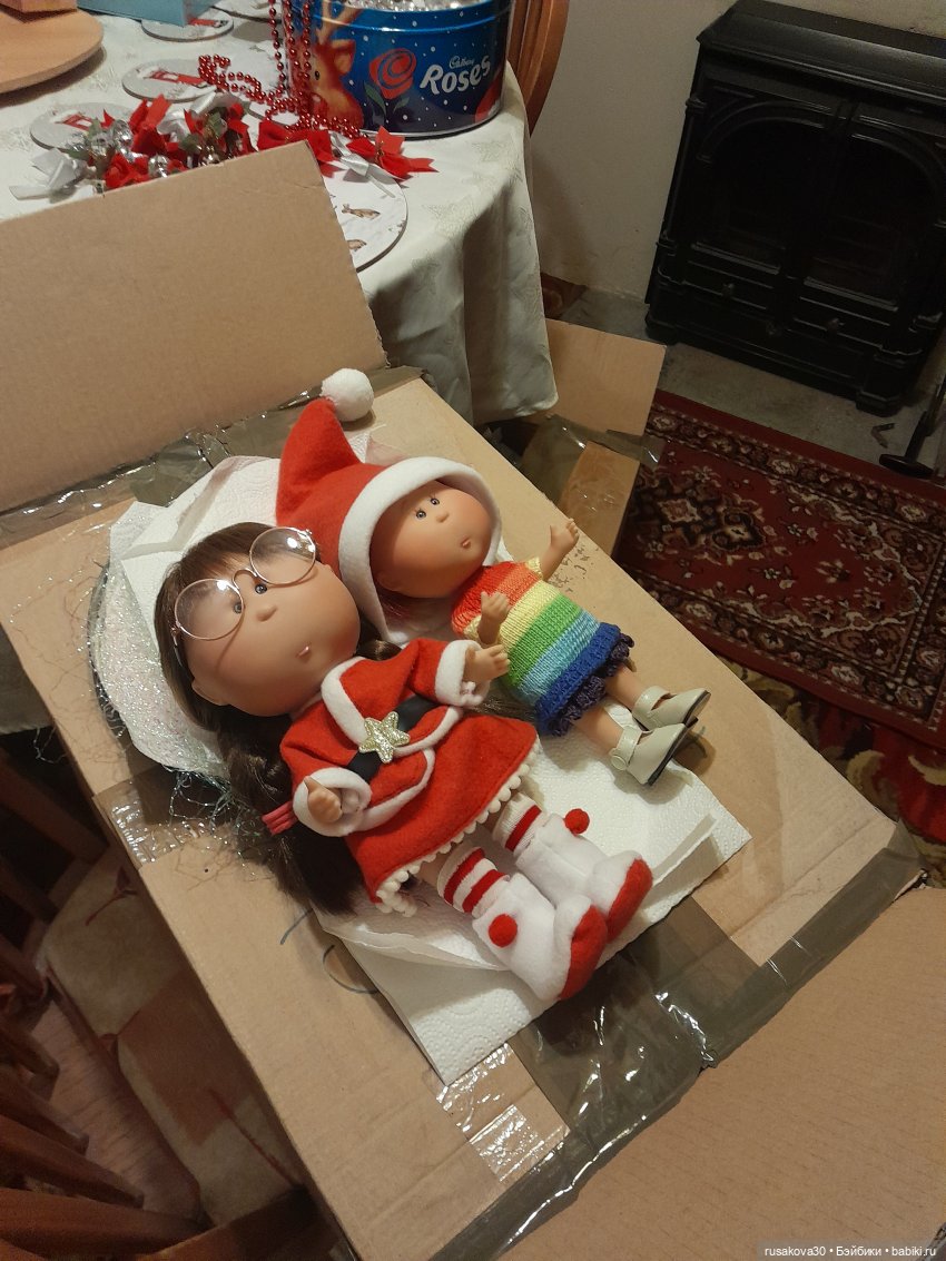 Как Мийки и Мио елочку наряжали