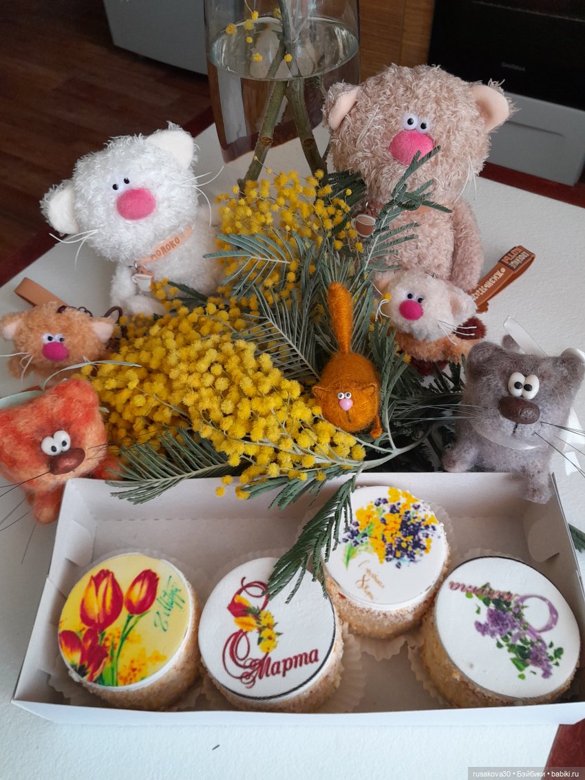 С весенним праздником 8 Марта (фото 10)