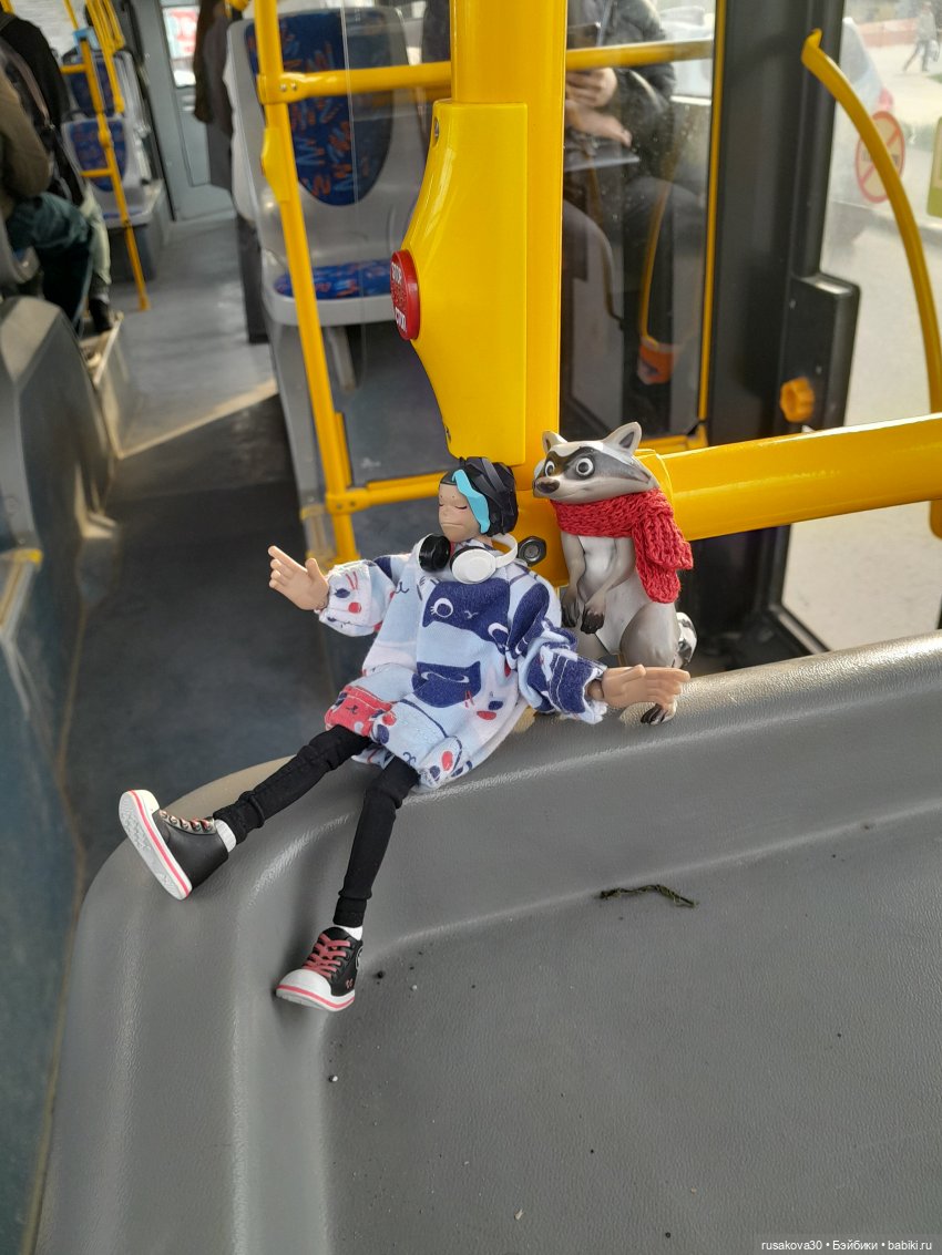 Руби гуляет — Экшн