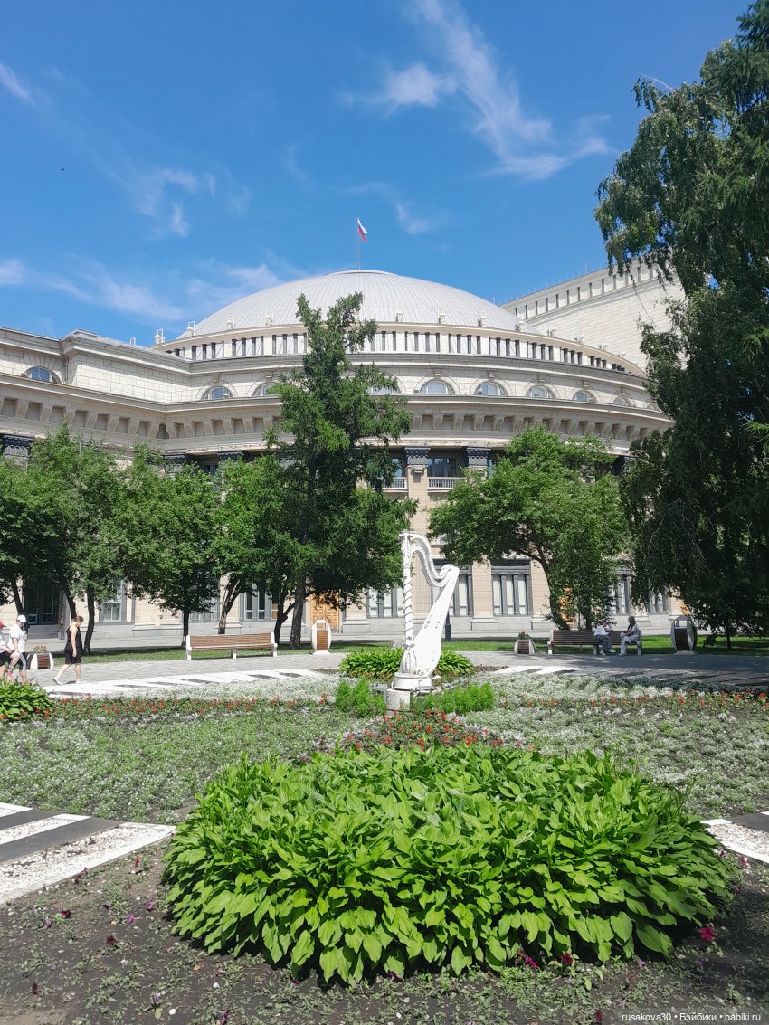 Прогулки с Руби и Енотиком