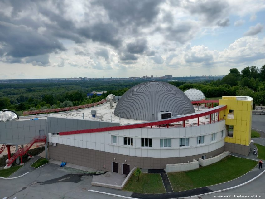 Людвиг и Нильс в планетарии