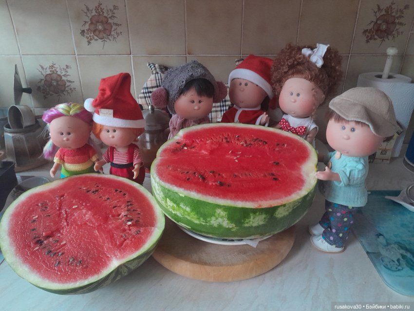 А у нас сегодня день арбуза. А у Вас