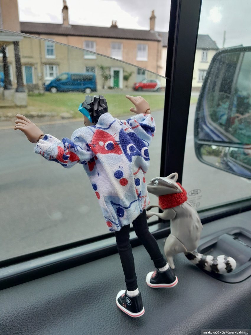 Прогулки с куклами — Экшн