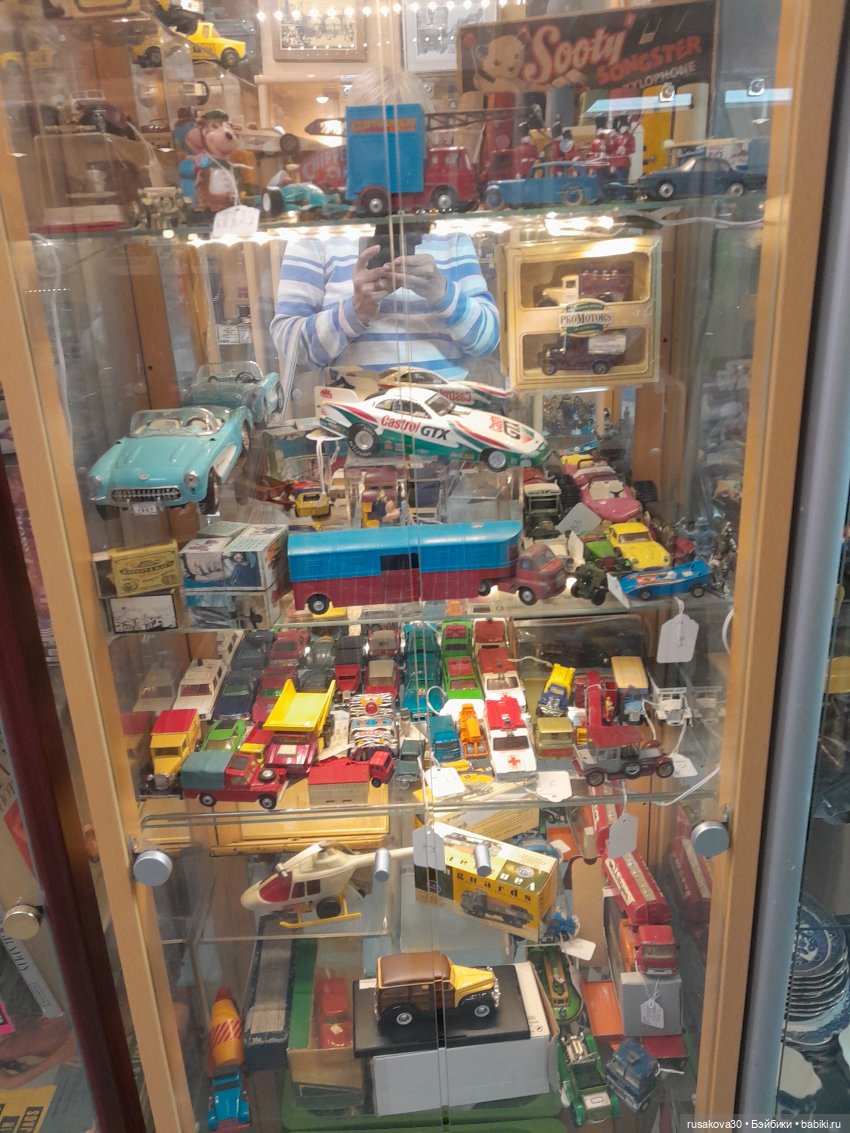 Прогулки с куклами — Экшн