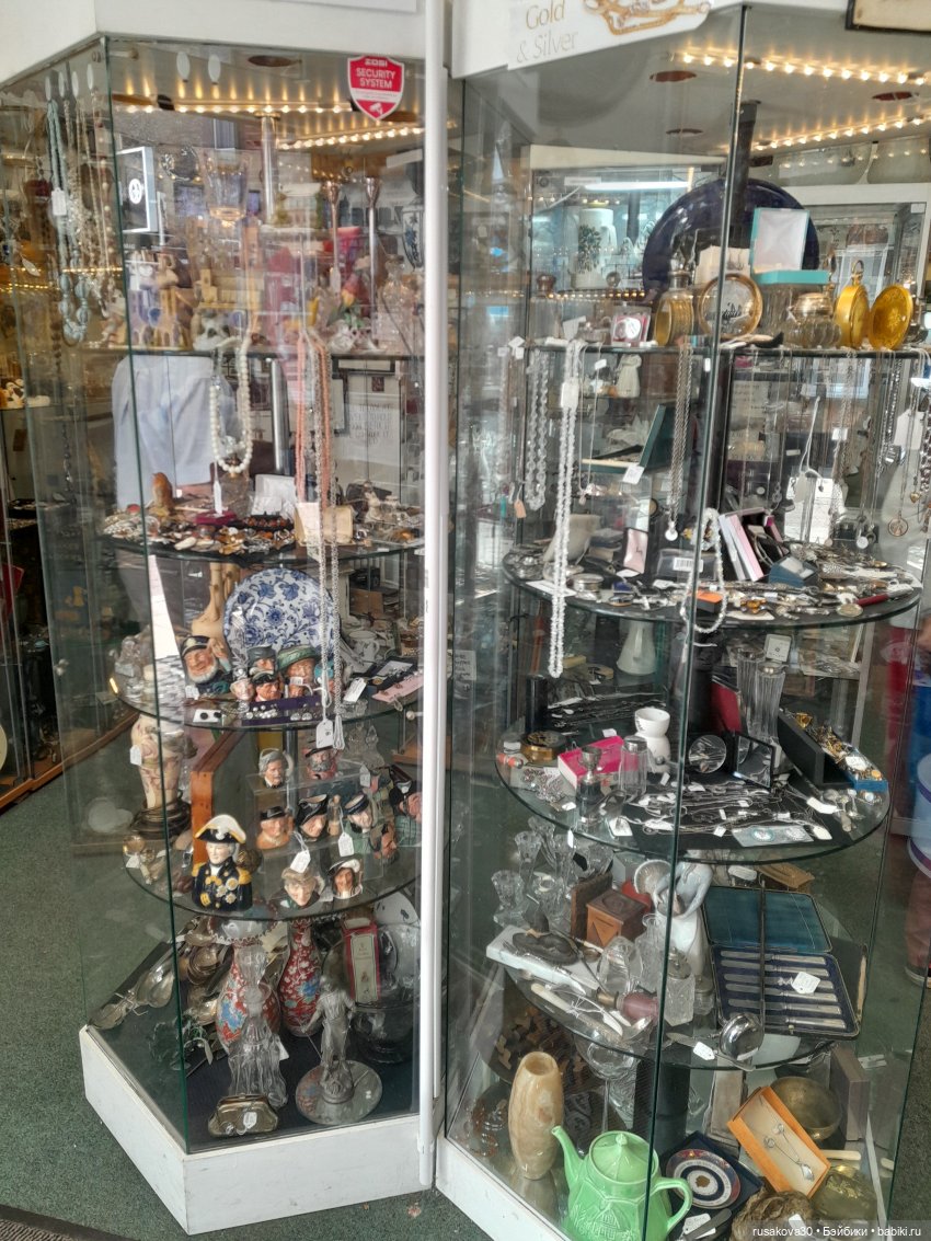 Прогулки с куклами — Экшн