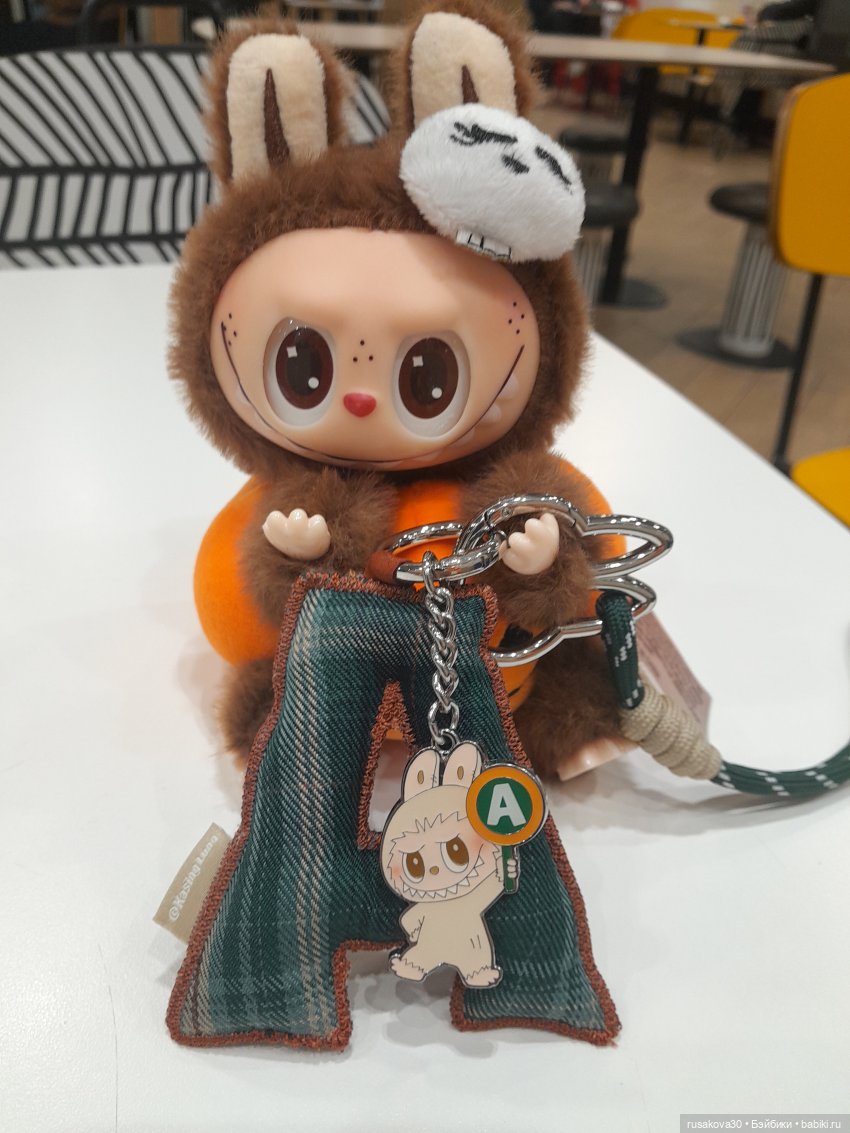 Магазинчк Pop Mart (Поп март) в Кембридже