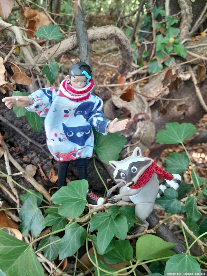 Руби и Енотик — Экшн