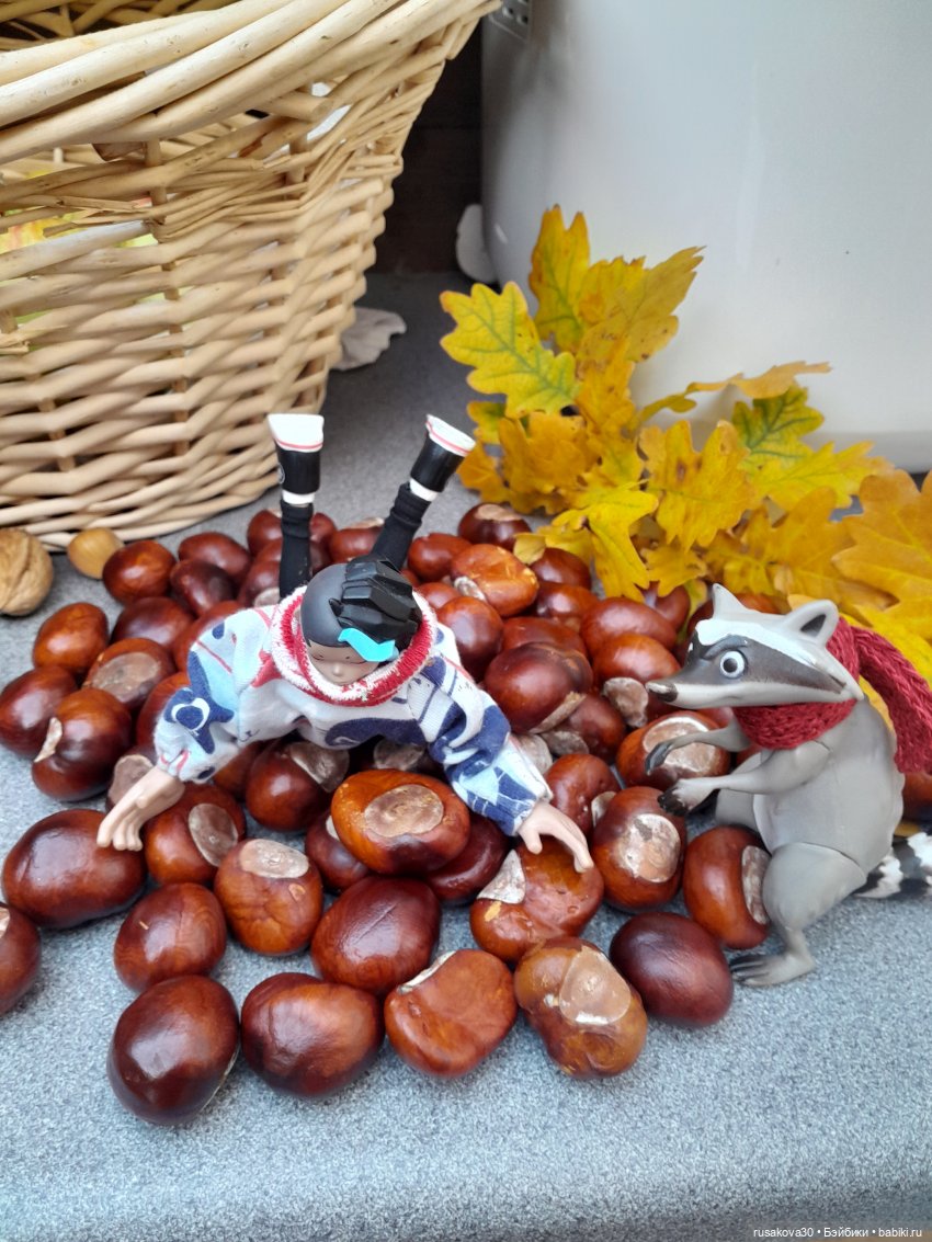 Руби и Енотик — Экшн