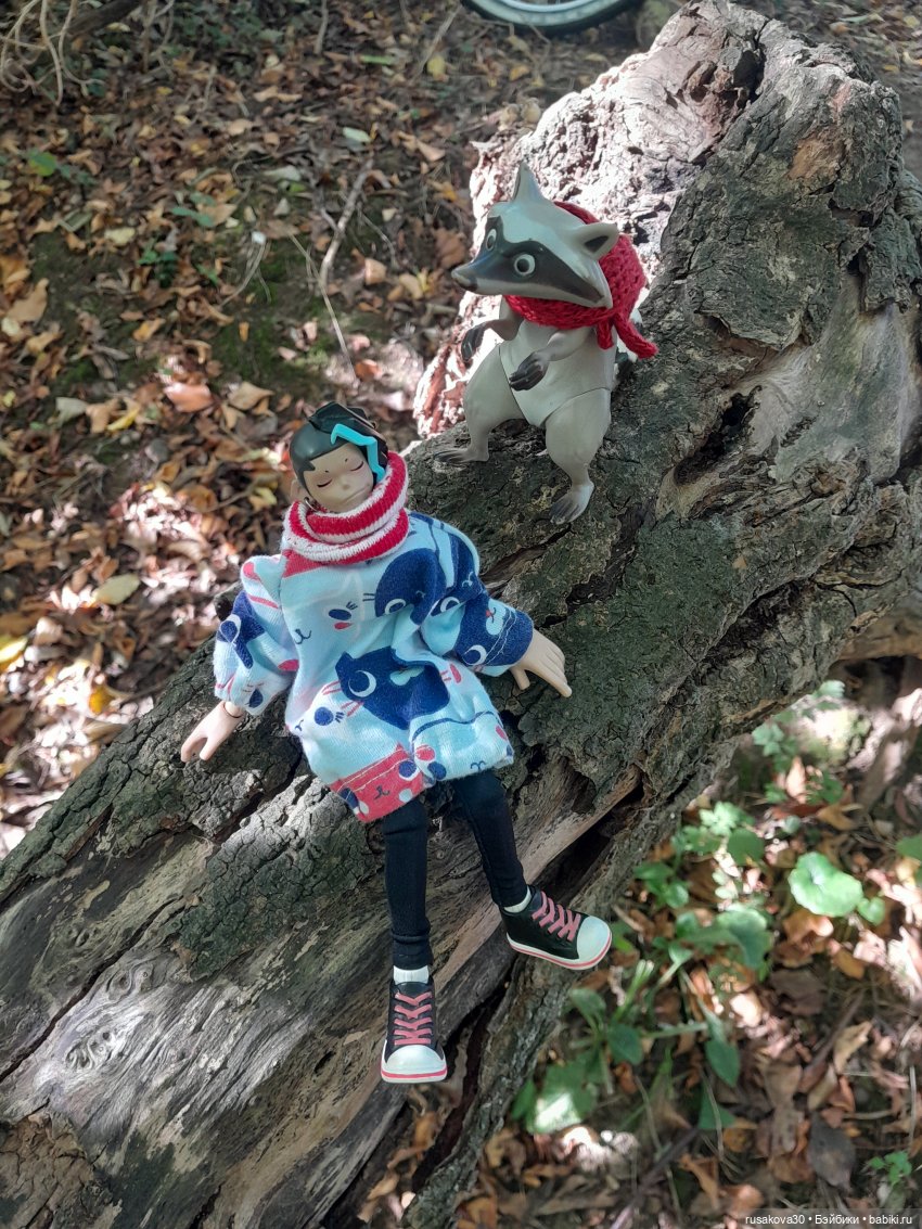 Руби и Енотик — Экшн