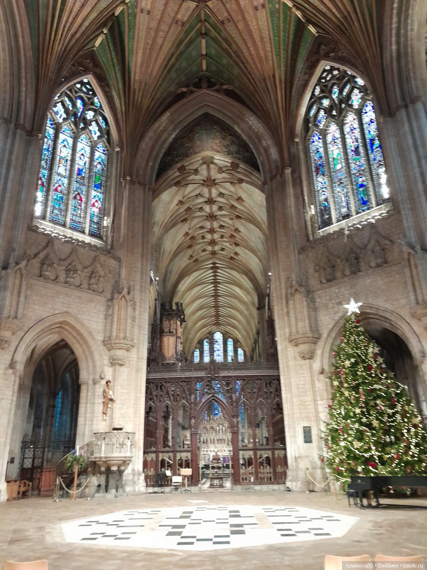 Рождественская елка и гномики