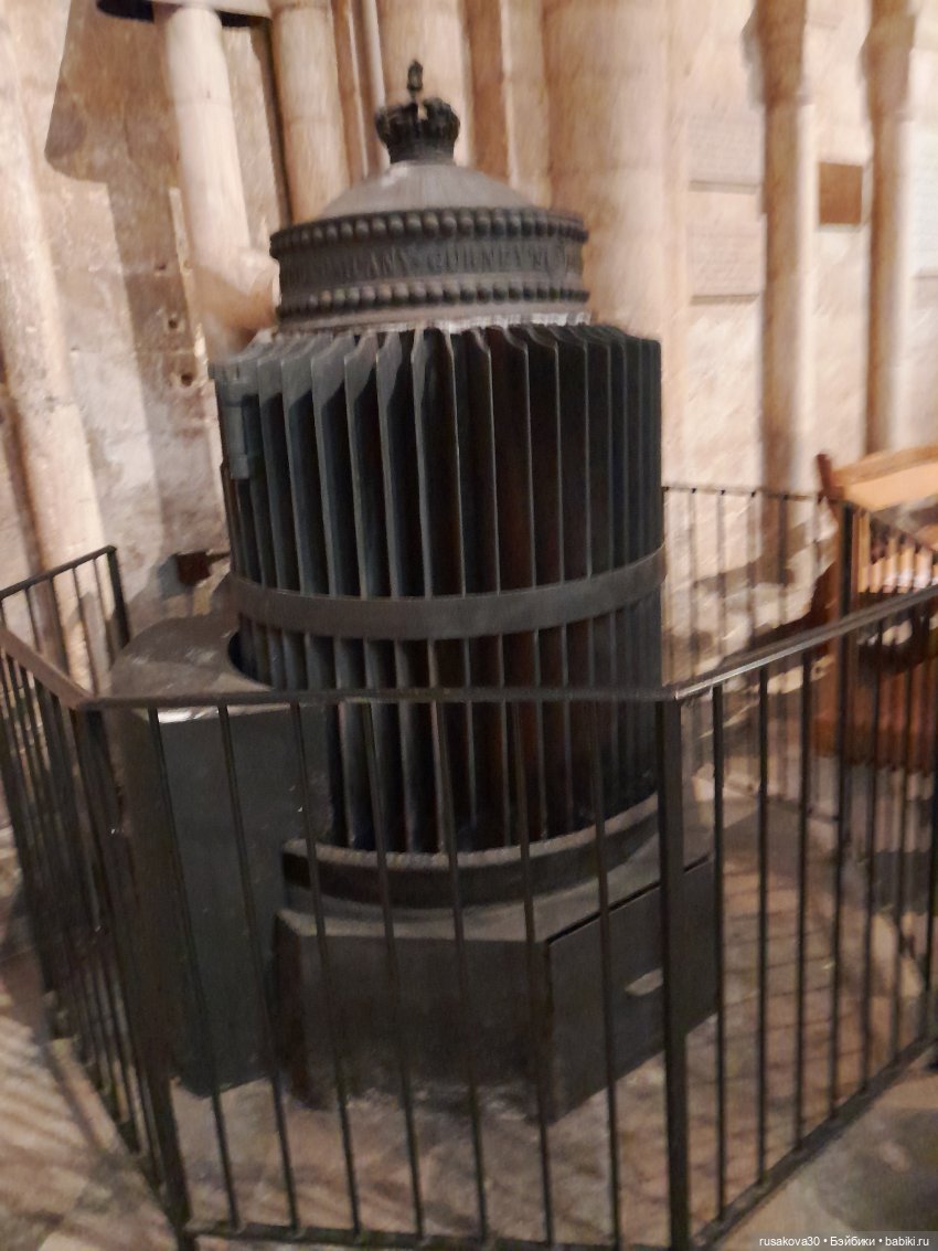 Рождественская елка и гномики