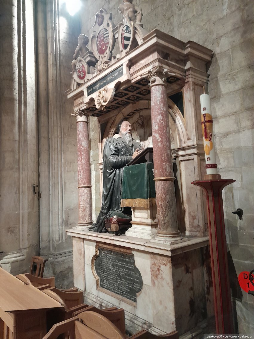 Рождественская елка и гномики