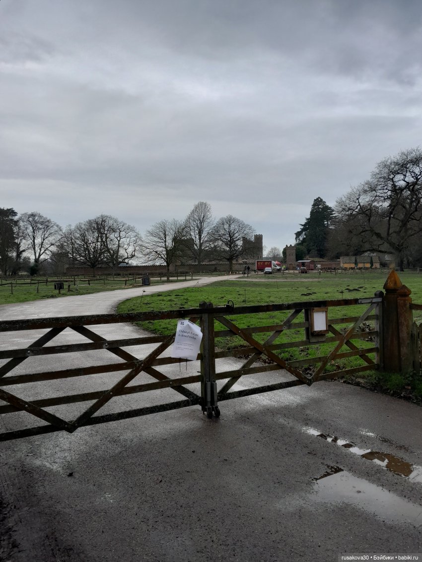 Поместье музей - Оксбру-холл ( Oxburgh Hall) (фото 5)