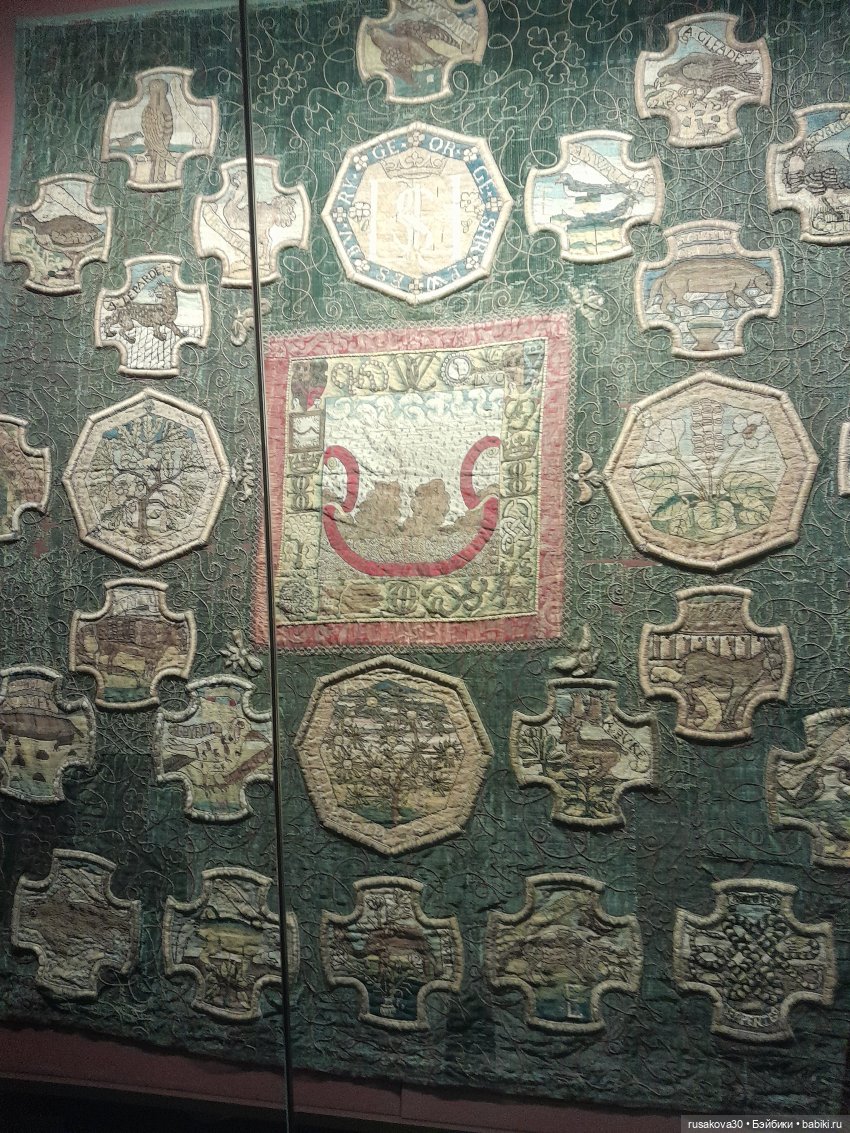 Поместье Оксбру-холл ( Oxburgh Hall)(продолжение)