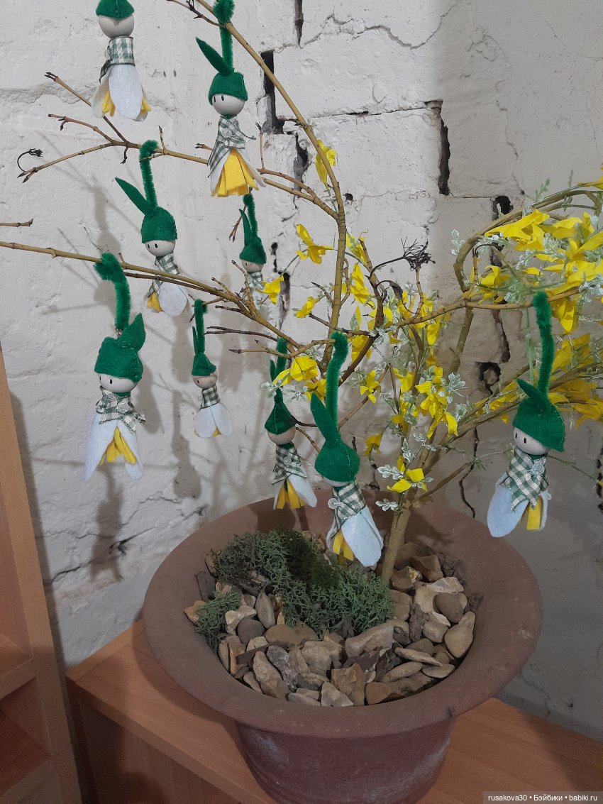 А у нас уже подснежники цветут