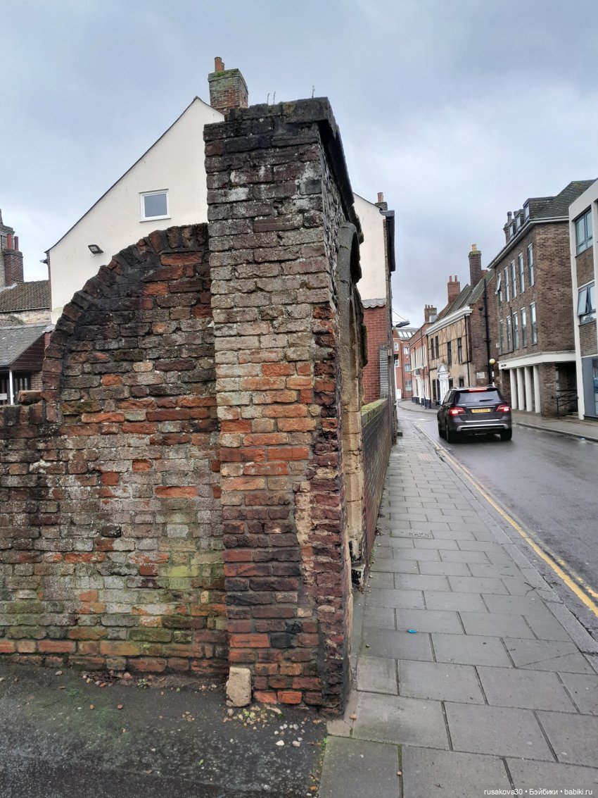 Прогулки со Снежкой — Куклы Disney Animators и Принцессы Диснея: Disney Store