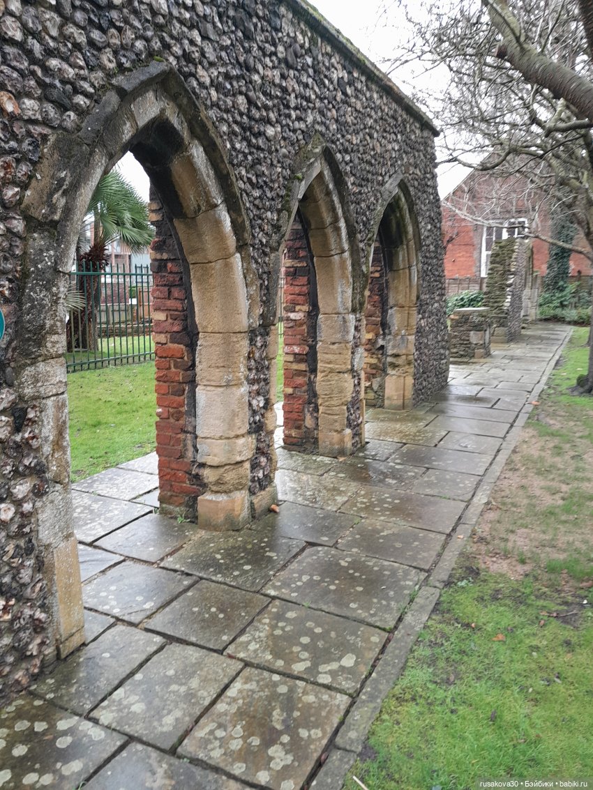 Прогулки со Снежкой — Куклы Disney Animators и Принцессы Диснея: Disney Store