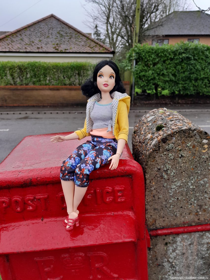 Прогулки со Снежкой — Куклы Disney Animators и Принцессы Диснея: Disney Store