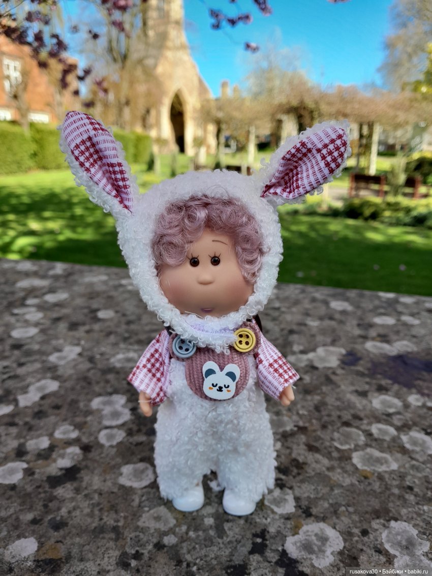 Малышка Мия знакомится с Кингс Лином