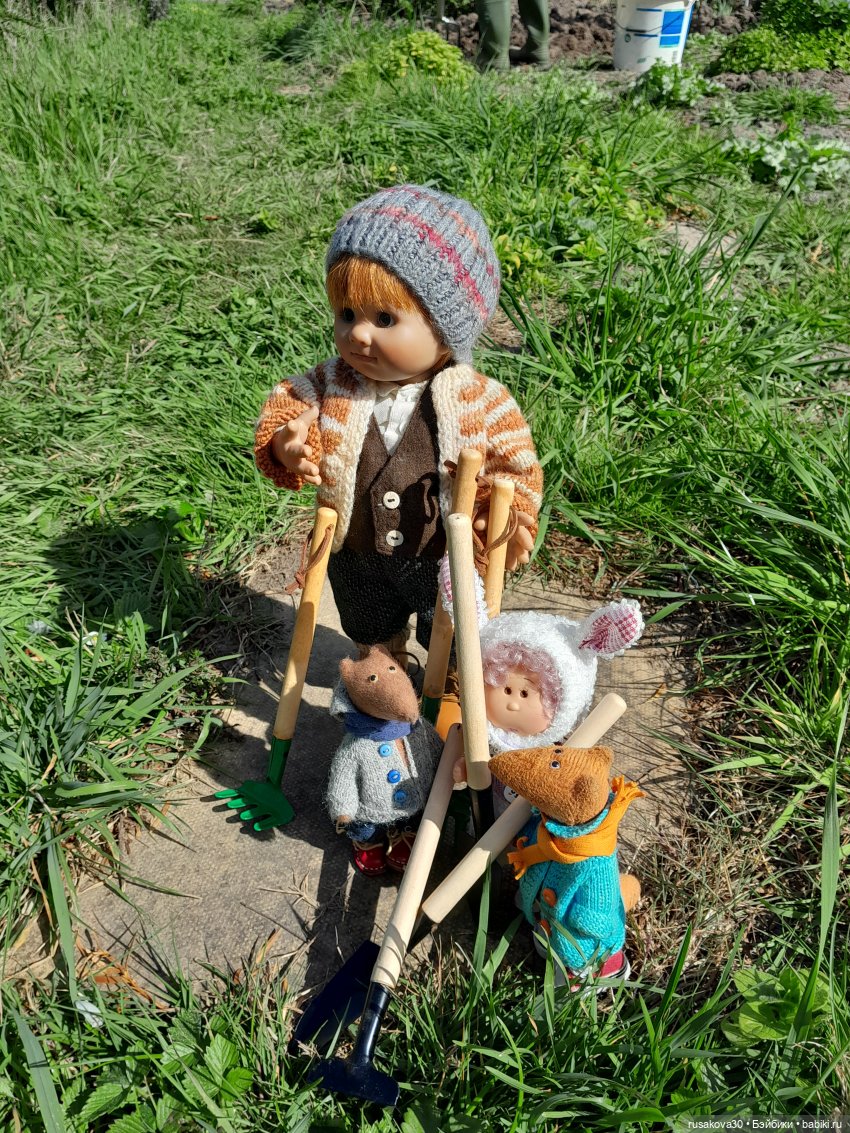 Во саду ли...в огороде — Коллекции игровых кукол (Playline): фото полок (фото 9)