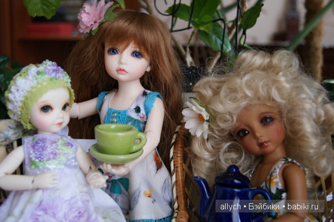 Чаепитие летним вечером. Оливия Dollmore, Руфи Momocolor, Варенька Iplehouse