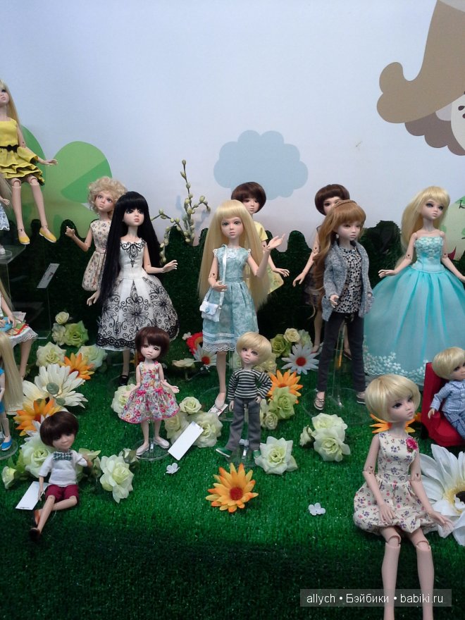 Международная выставка художественных кукол "Весенний бал"