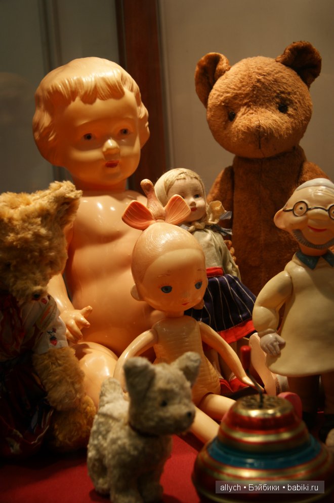VIII Московская международная выставка-ярмарка кукол и медведей Тедди