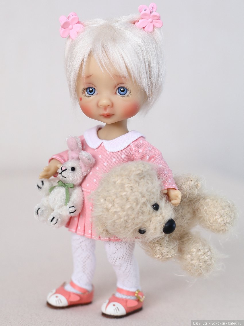 Девочка и старенький мишка (фото 5)