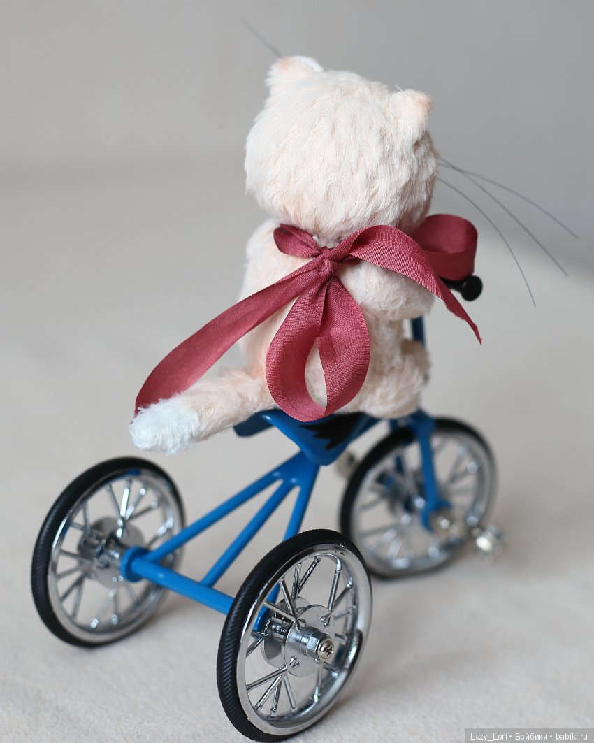 Прилетит вдруг волшебник в голубом вертолете