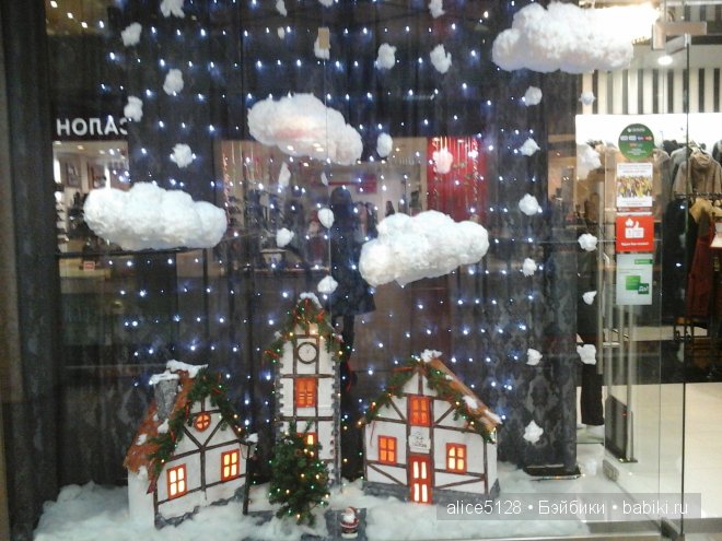 Новогодняя витрина — Мебель для кукол и домиков: фото