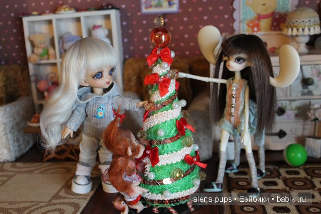 Как мои девчонки елку наряжали (фото 2)