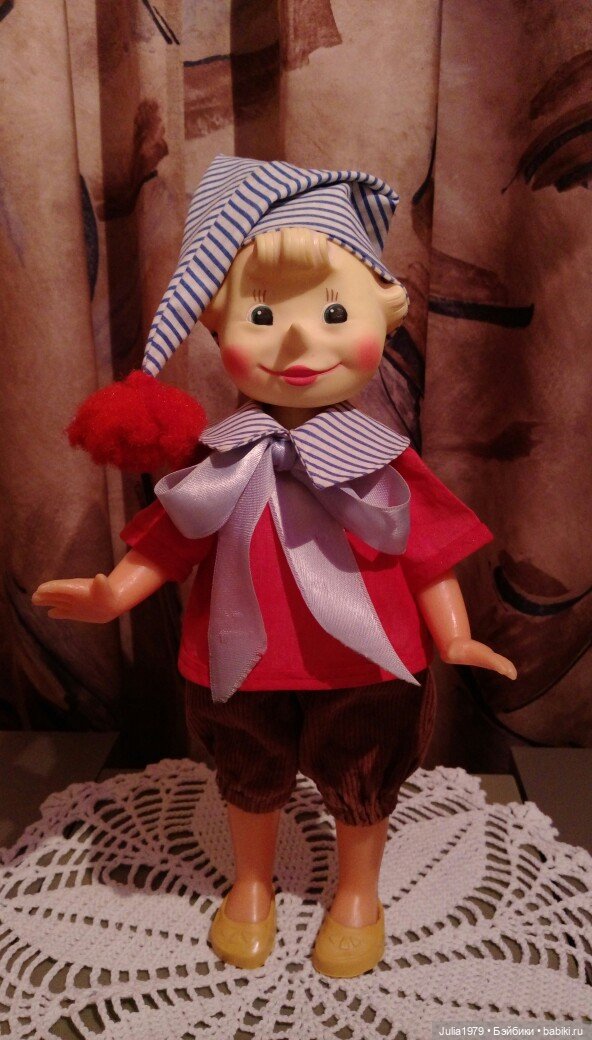 Симпатичные девчонки и Буратино Горьковской фабрики игрушек "Мир" (фото 2)