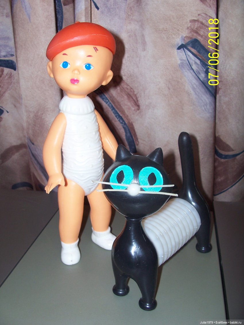 Мальчуган в берете Никита и кот - гармошка (фото 5)