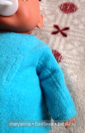 строчки на рукаве