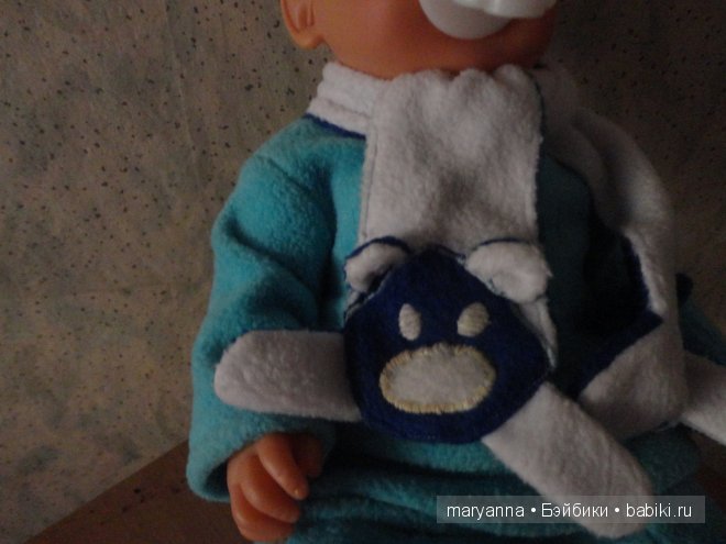 мишка на шарфе