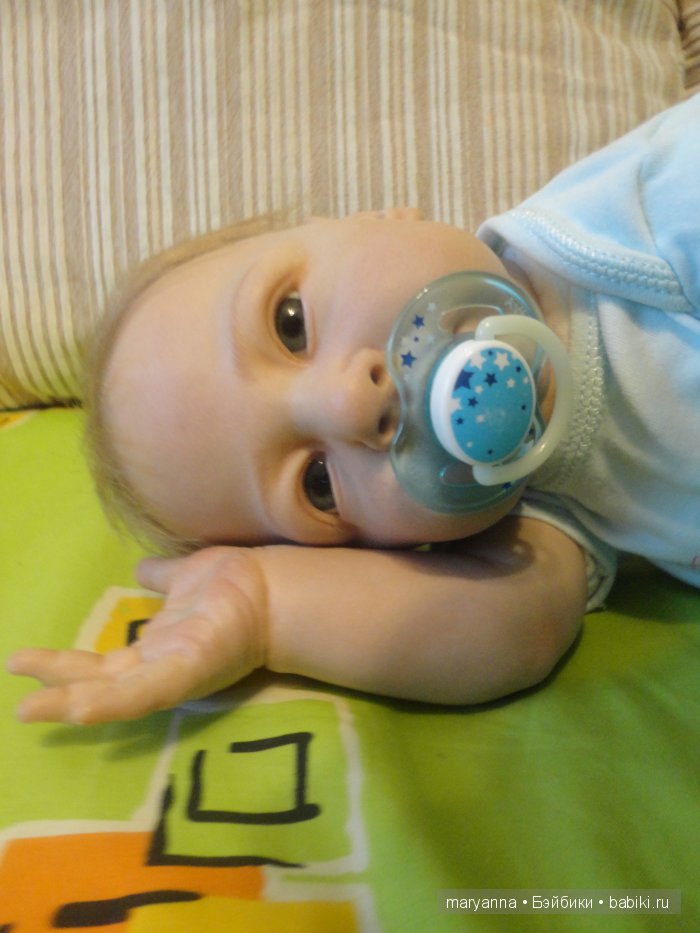 малыш засыпает