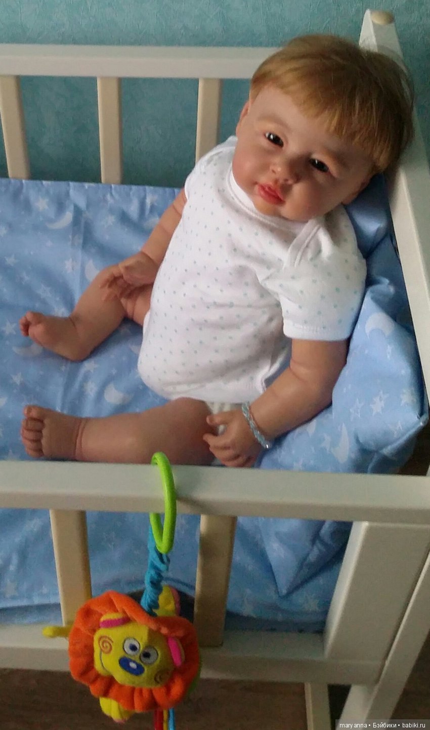 Спят усталые игрушки, книжки спят. Одеяла и подушки ждут... реборнят