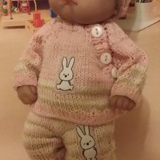 Комплект "Полосочки". Описание вязания для Пепиты от Антонио Хуан Мунекас 21 см