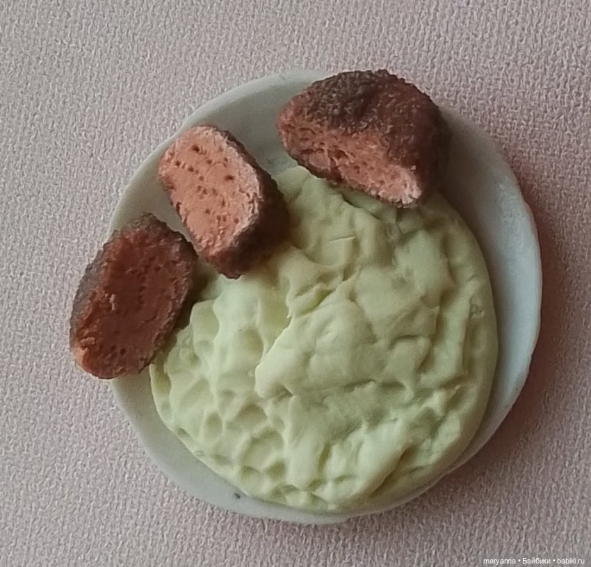 Куриная котлета и картошка