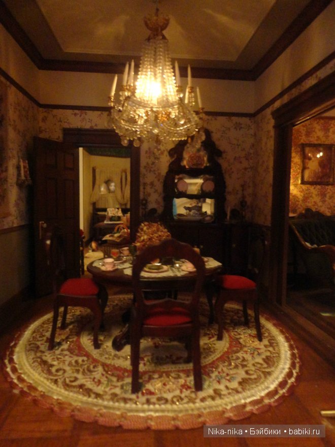 Самый-самый... кукольный домик! Сопоставимый с квартирой в Подмосковье (фото 9)