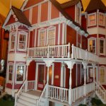 Самый-самый... кукольный домик! Сопоставимый с квартирой в Подмосковье...