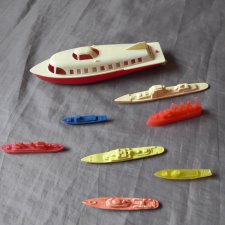 Игрушка СССР Корабли Танкеры Аврора,пластмасса,одним лотом 8 шт Игрушка СССР Корабли Танкеры Аврора,пластмасса,одним лотом 8 шт