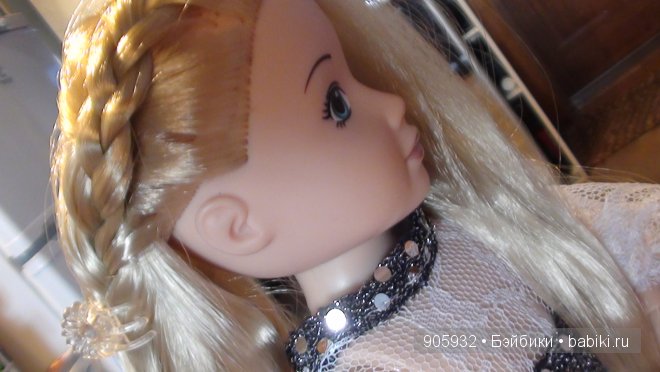 заплела косичку)