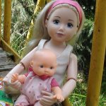 Наша летняя прогулка с Алиночкой Джолиной балериной и новой куколкой Варюшей, купленной 3 дня назад