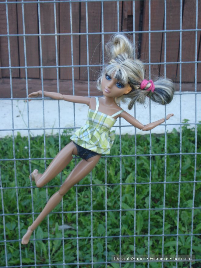 Бабушкина деревня — Куклы Bratz (Братц) и Moxie Girlz: MGA